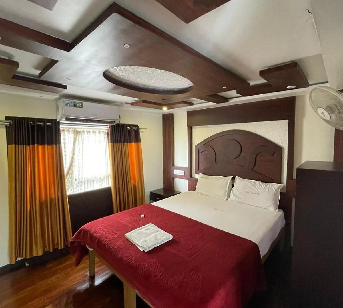 *** Botel Double Decker Boathouse Hotel Alappuzha India